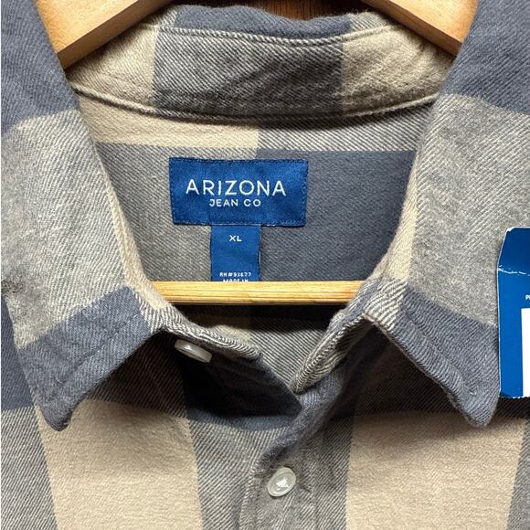 Arizona Jean Co Checkered Button Shirt - Picture 2 of 6